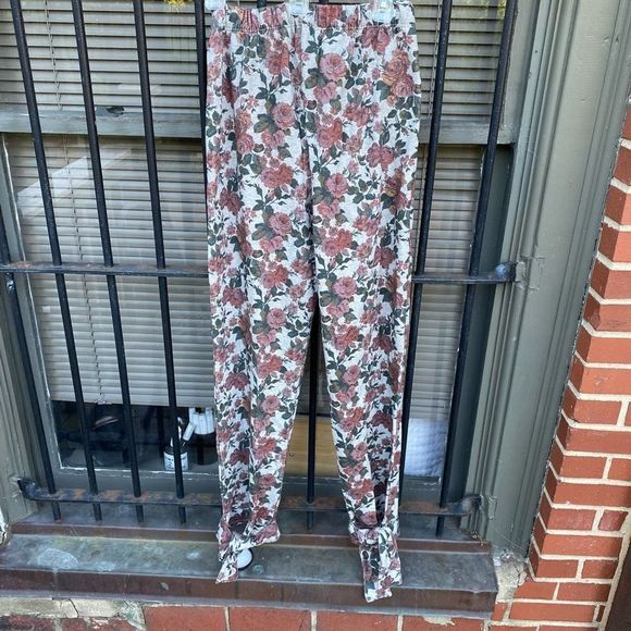 LOVERS + FRIENDS NWT TIE ANKLE SWEATPANT IN RED VICTORIAN FLORAL SZ Small, $178 - Picture 6 of 10